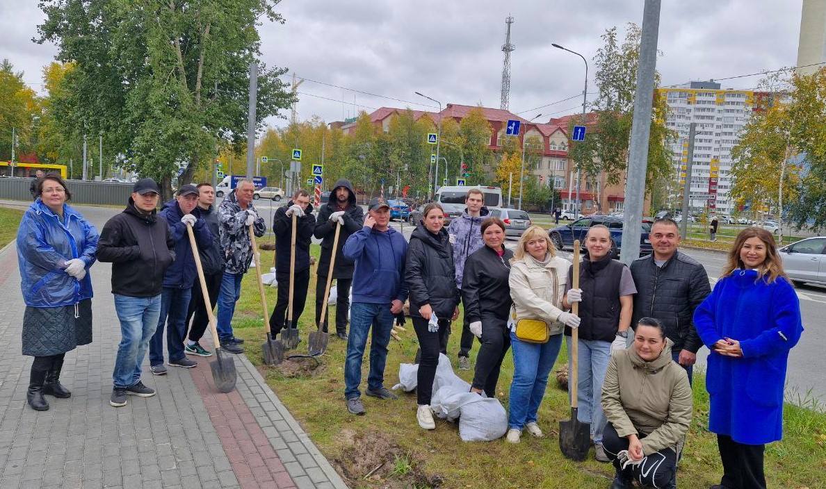 Сотрудники Горводоканала посадили яблоневую аллею